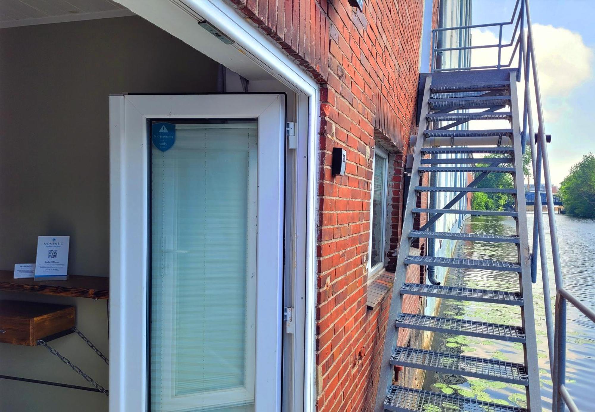 Apartament Exklusives Hafen-appartement Mit Whirlpool, Mit Wasserblick, City-nah & Eigenem Parkplatz Hamburg